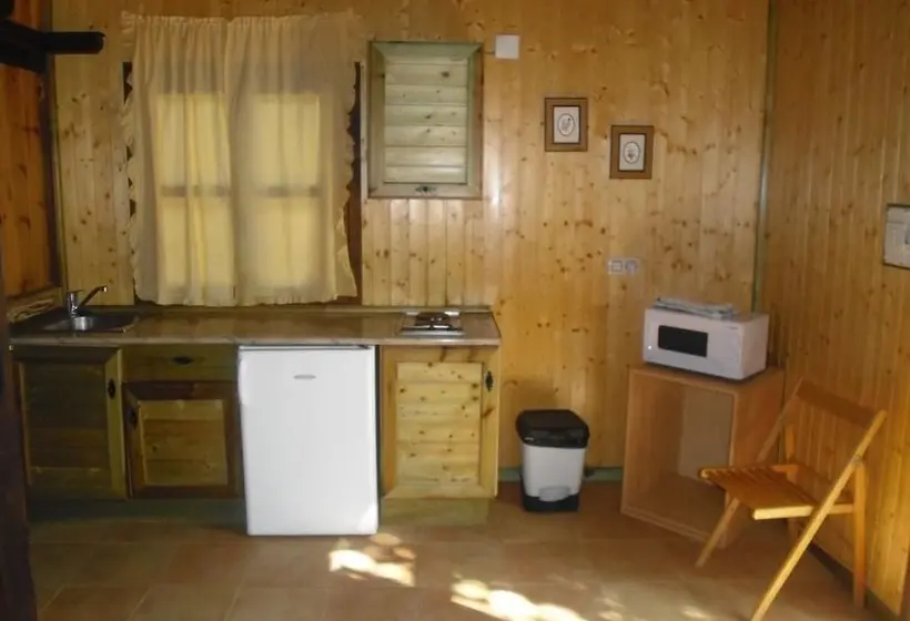 Standard-bungalow 2 Makuuhuonetta, Camping Alpujarras