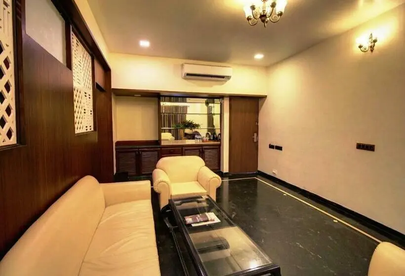 プレジデントスイートルーム, Damanganga Valley Resort Silvassa