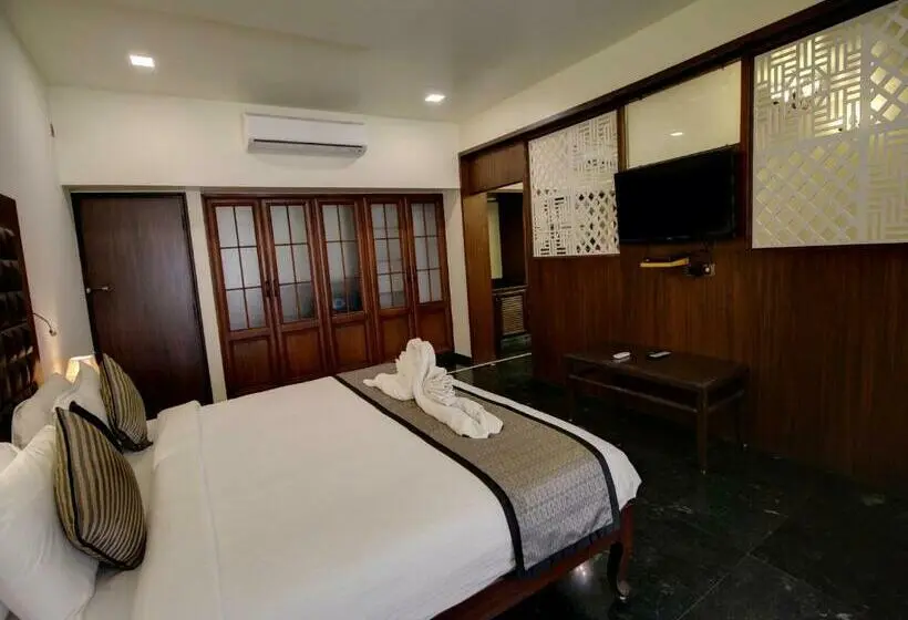 プレジデントスイートルーム, Damanganga Valley Resort Silvassa