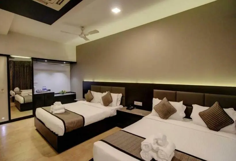 デラックスの４人部屋, Damanganga Valley Resort Silvassa