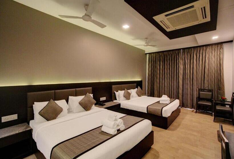 디럭스 4인 룸, Damanganga Valley Resort Silvassa