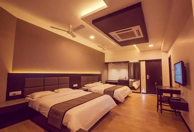 デラックスの４人部屋, Damanganga Valley Resort Silvassa