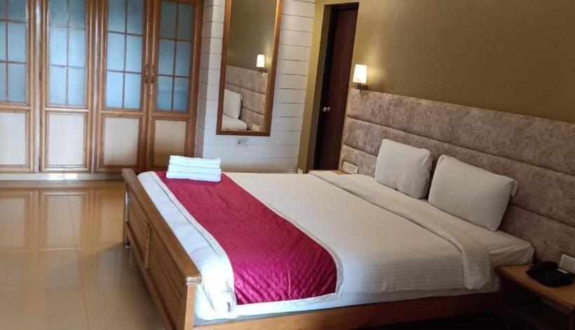 Стандартный Номер Кровать Кинг, Damanganga Valley Resort Silvassa