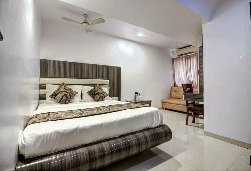 חדר אקזקיוטיב, City View