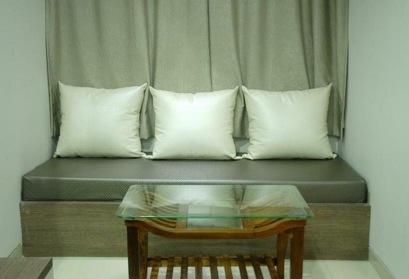 חדר אקזקיוטיב, City View