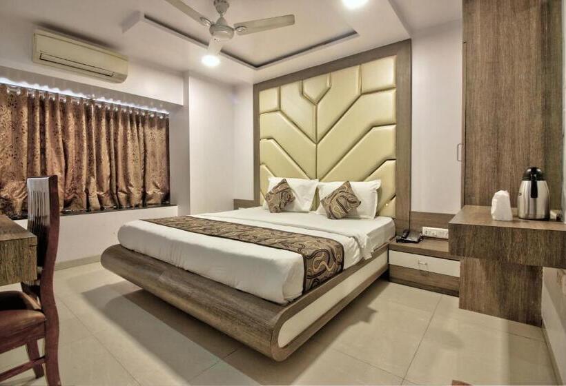 חדר אקזקיוטיב, City View