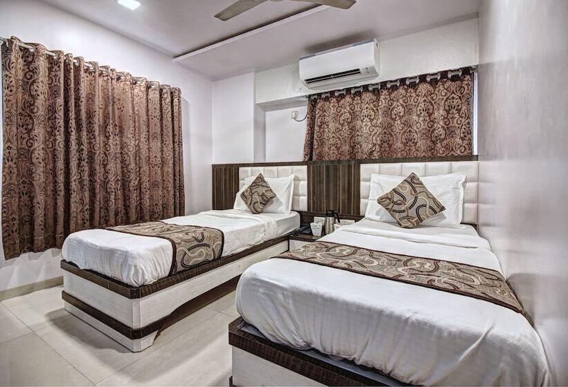 חדר אקזקיוטיב, City View