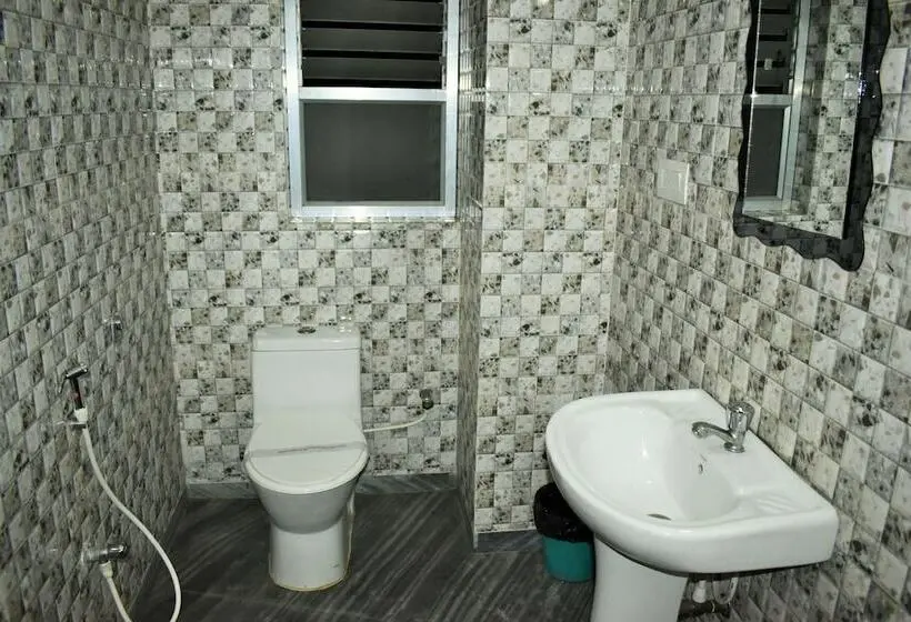 Habitació Estàndard, Debjyoti