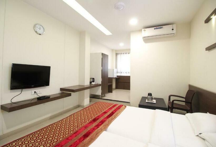 اتاق اجرایی, Girnar