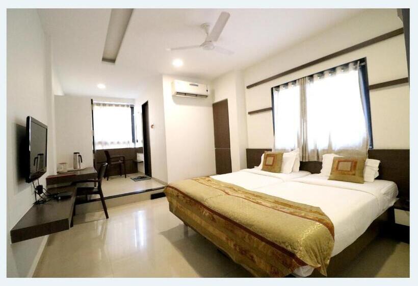 اتاق اجرایی, Girnar