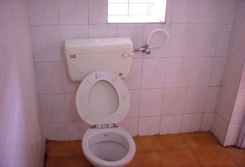 חדר דלוקס, Grand Barrack