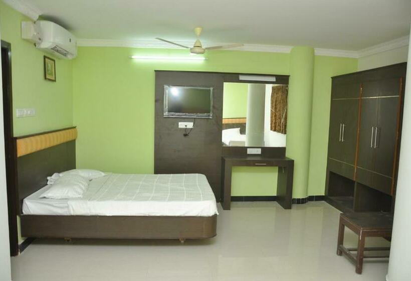 Deluxe Svit, Jeyam Residency, Kumbakonam