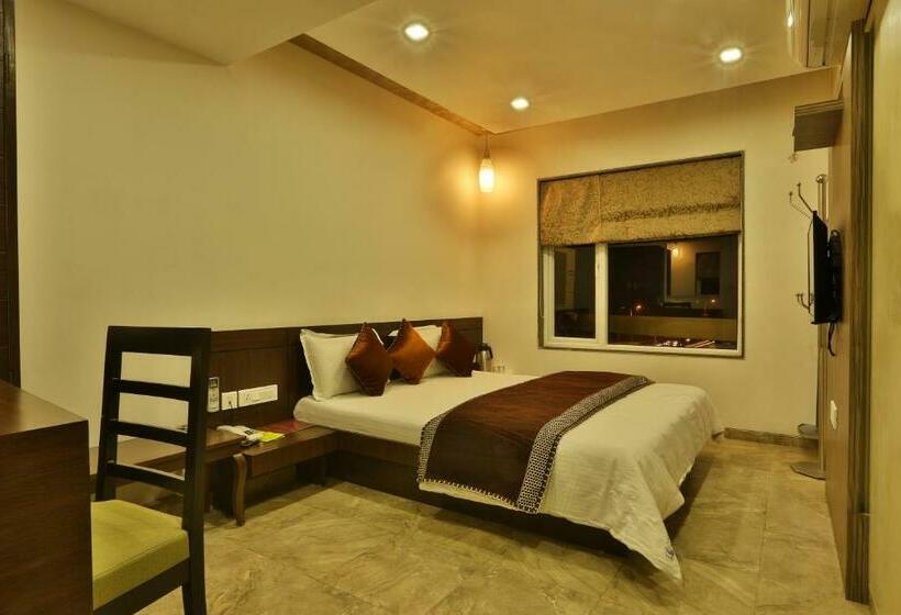 חדר דלוקס, Kabir