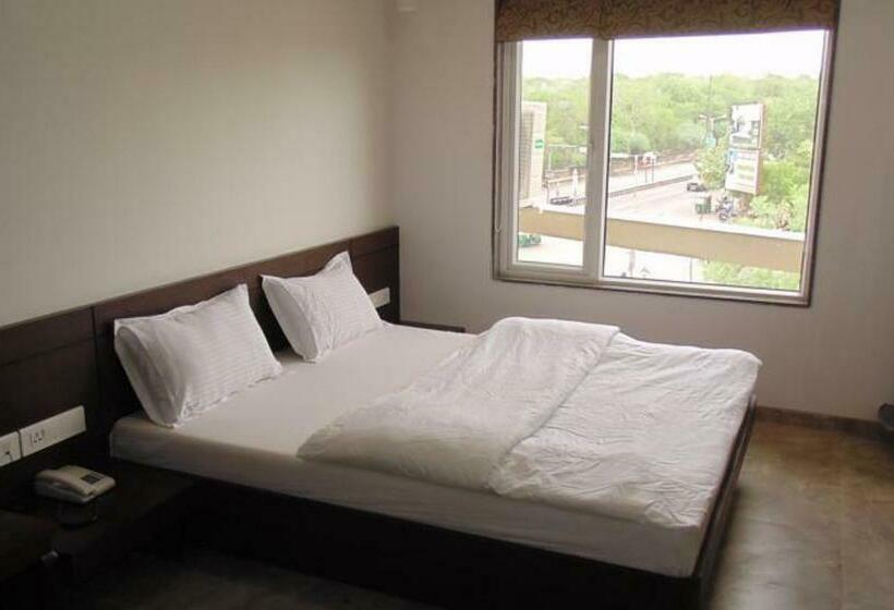 חדר דלוקס, Kabir