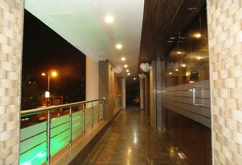 חדר דלוקס, Kabir