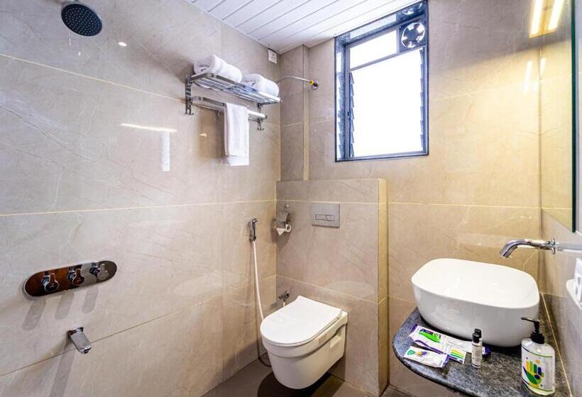 Deluxe Room, Treebo Kaveri