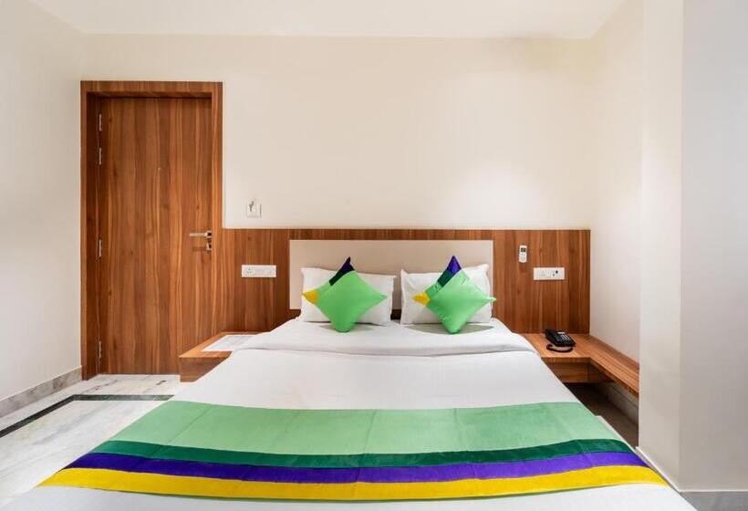 Deluxe Room, Treebo Kaveri