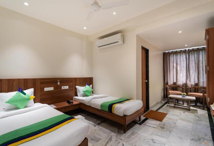 Deluxe Room, Treebo Kaveri