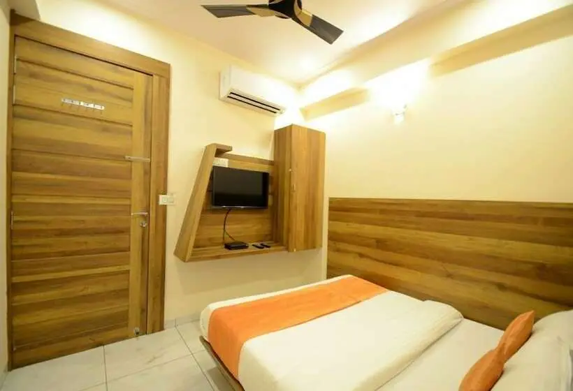 اتاق لوکس, Metro Inn