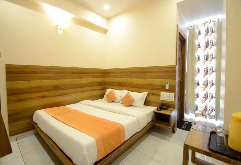 디럭스 룸, Metro Inn