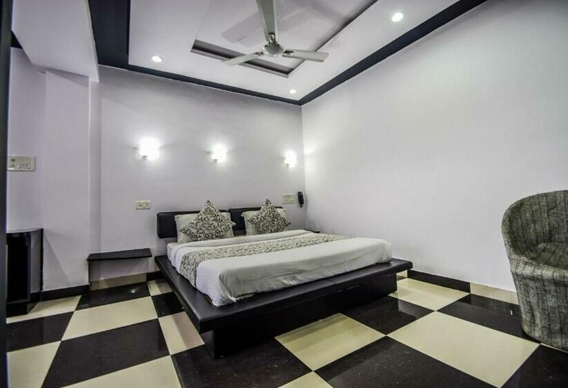 Номер Superior, The Space