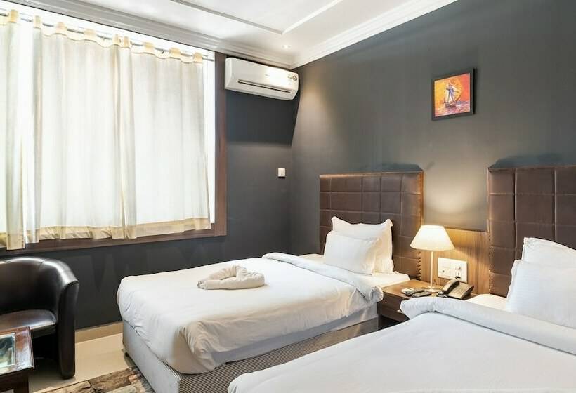 חדר דלוקס, Niranjana Hotel Bodhgaya