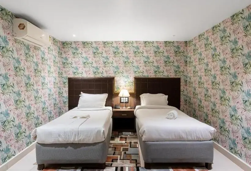 اتاق استاندارد با بالکن, Niranjana Hotel Bodhgaya