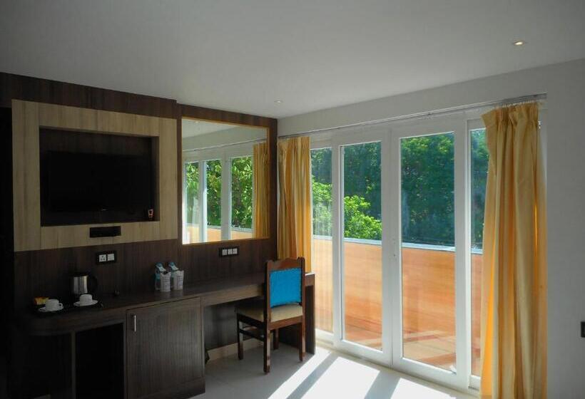 חדר סטנדרט עם מרפסת, Niranjana Hotel Bodhgaya