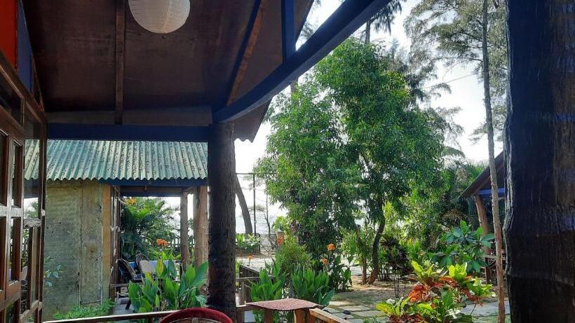 Номер Стандарт Боковой Вид на Море, Peace Garden Beach Resort