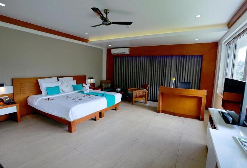 اتاق لوکس, Chandys Windy Woods Munnar