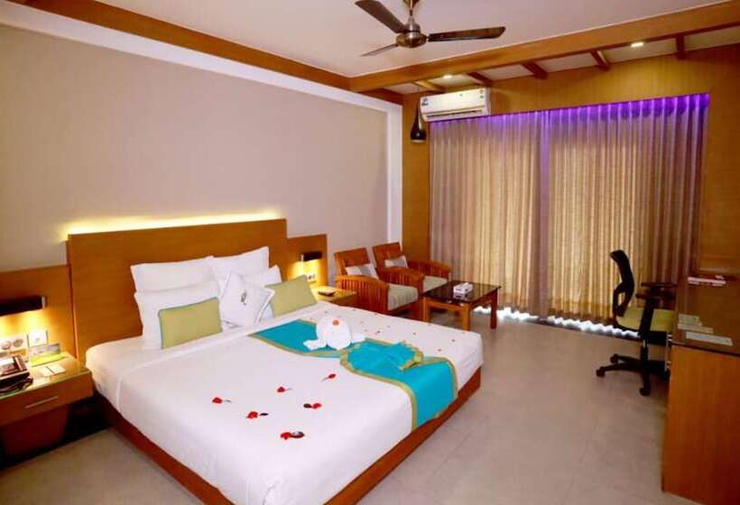 اتاق لوکس, Chandys Windy Woods Munnar