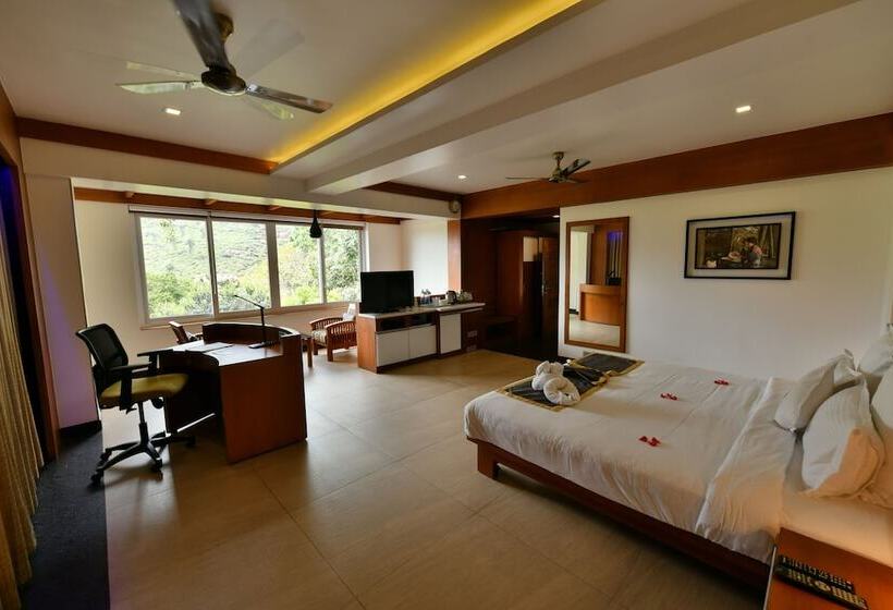 سوییت جونیور, Chandys Windy Woods Munnar