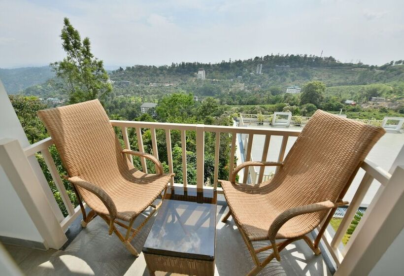 سوییت جونیور, Chandys Windy Woods Munnar