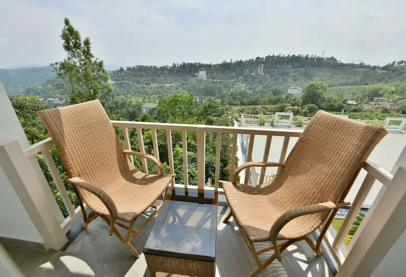 سوییت جونیور, Chandys Windy Woods Munnar