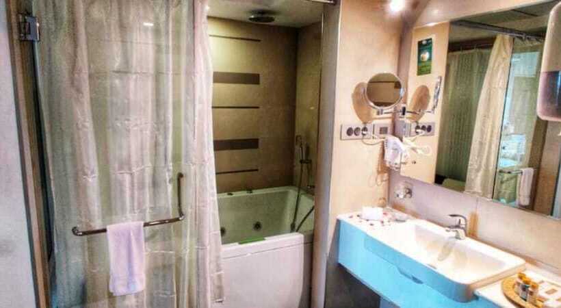 سوئیت پرزیدنت, Chandys Windy Woods Munnar