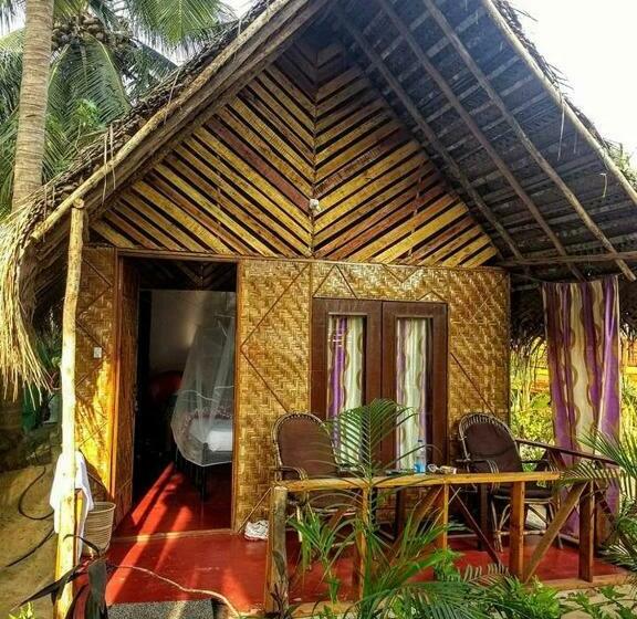 كابينة, Ducknchill Agonda