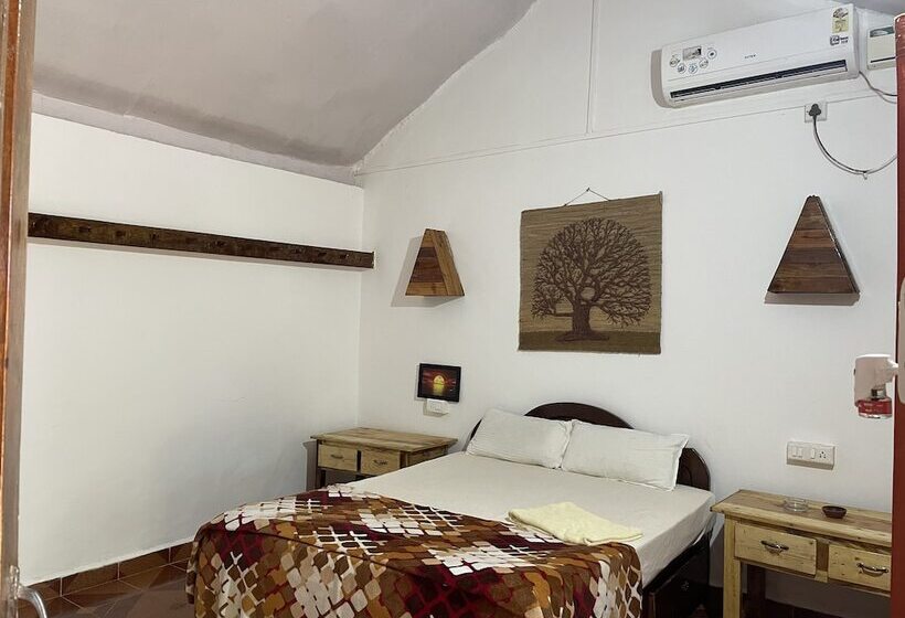 غرفة ديلوكس مطلّة علي الحديقة, Ducknchill Agonda