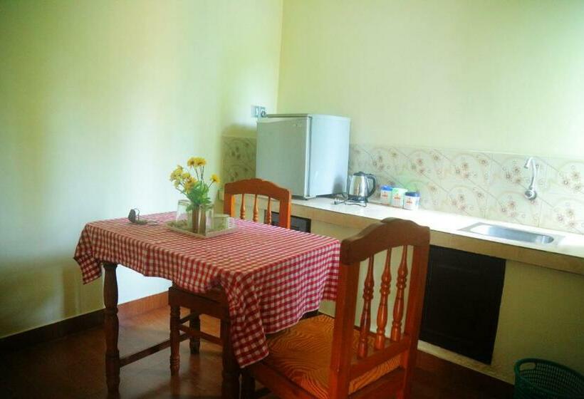 デラックスルーム, Pulari Gardens Varkala