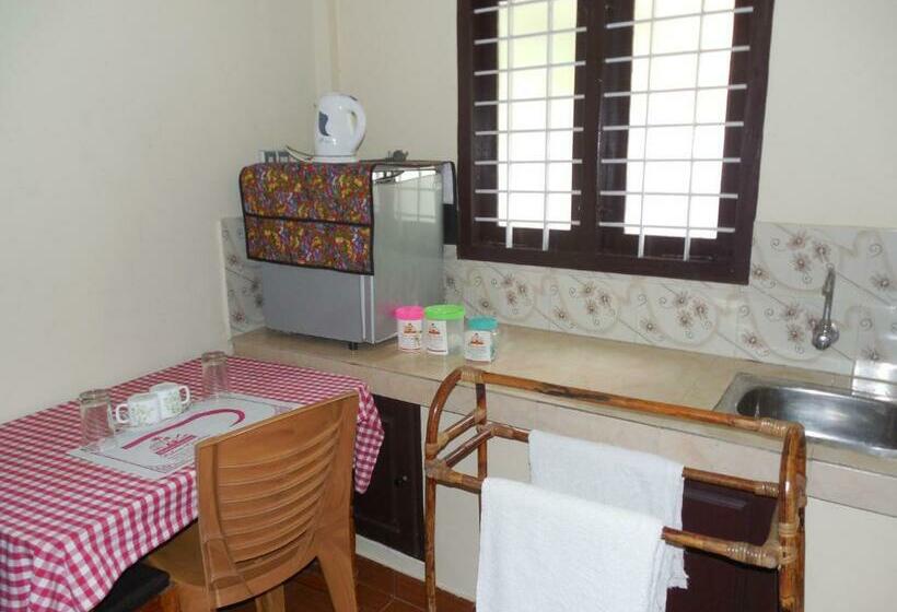 デラックスルーム, Pulari Gardens Varkala