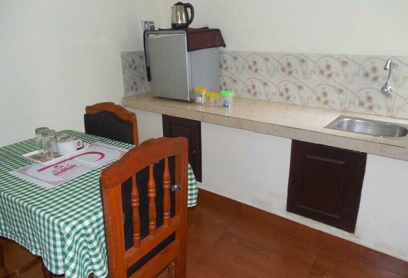 デラックスルーム, Pulari Gardens Varkala