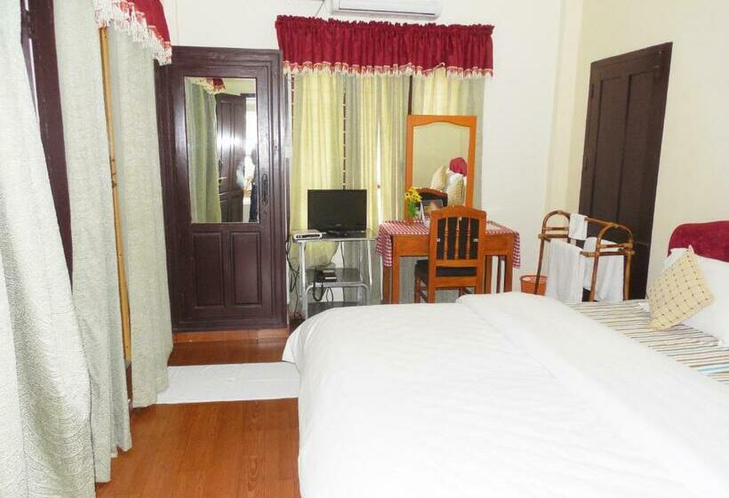 デラックスルーム, Pulari Gardens Varkala