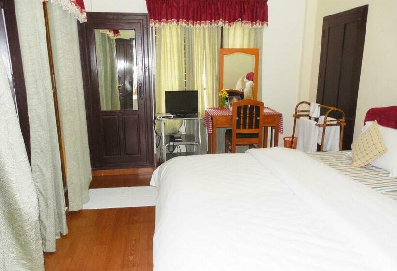 デラックスルーム, Pulari Gardens Varkala