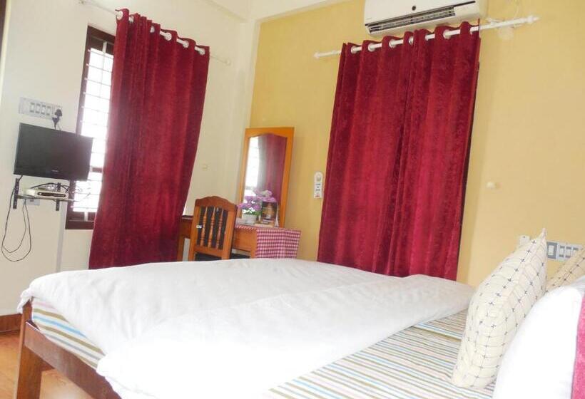 デラックスルーム, Pulari Gardens Varkala