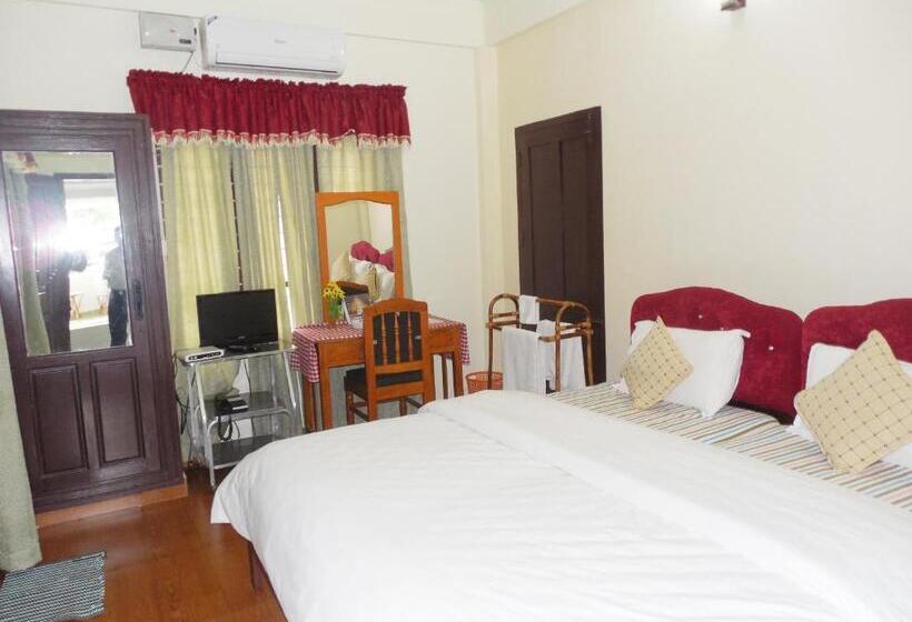 デラックスルーム, Pulari Gardens Varkala