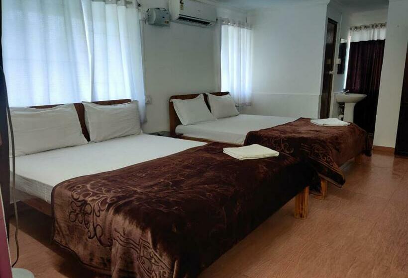 Номер Deluxe, Shalom Beach Residency