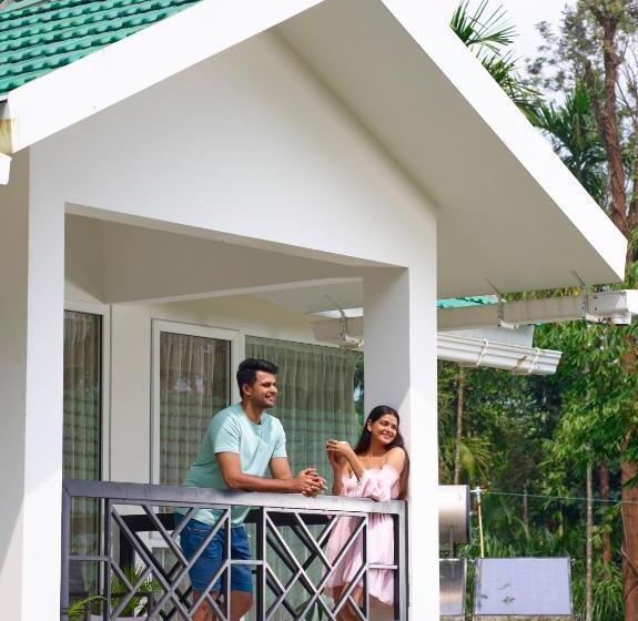 스탠다드 발코니 스튜디오, The Woods Resorts Wayanad