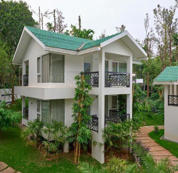스탠다드 발코니 스튜디오, The Woods Resorts Wayanad