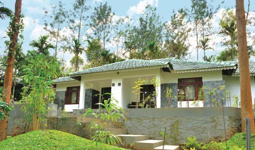 스탠다드 룸 가든 전망, The Woods Resorts Wayanad