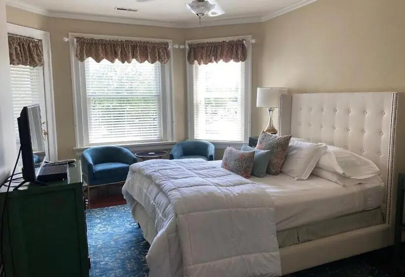 اتاق لوکس با بالکن, Inn At 835 Boutique