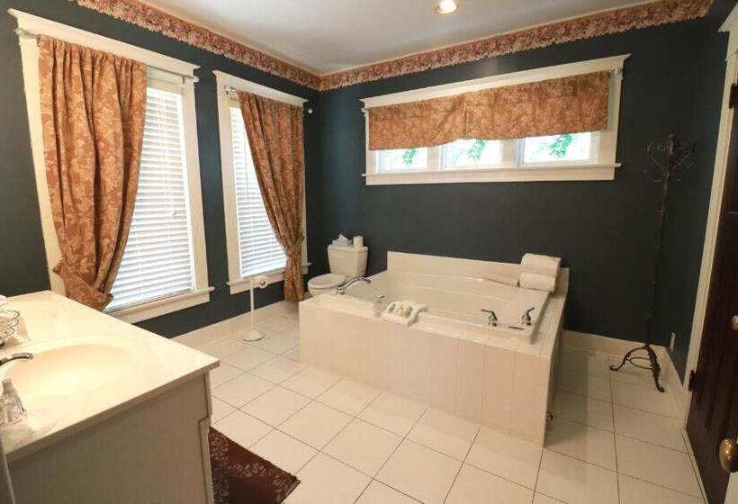 Люкс Повышенной Комфортности, Inn At 835 Boutique